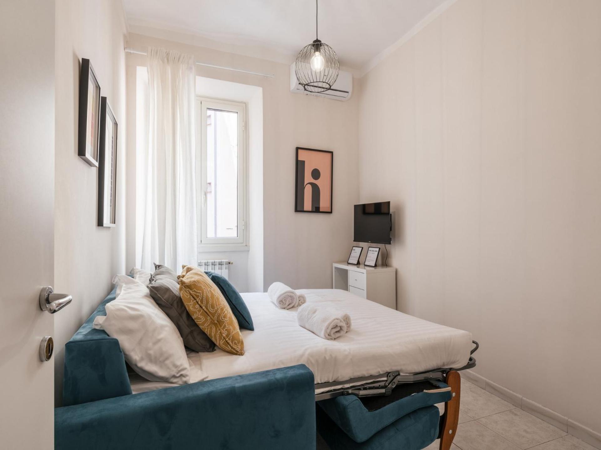 The Best Rent - Spacious One-Bedroom Apartment Near Colosseum Roma Ngoại thất bức ảnh